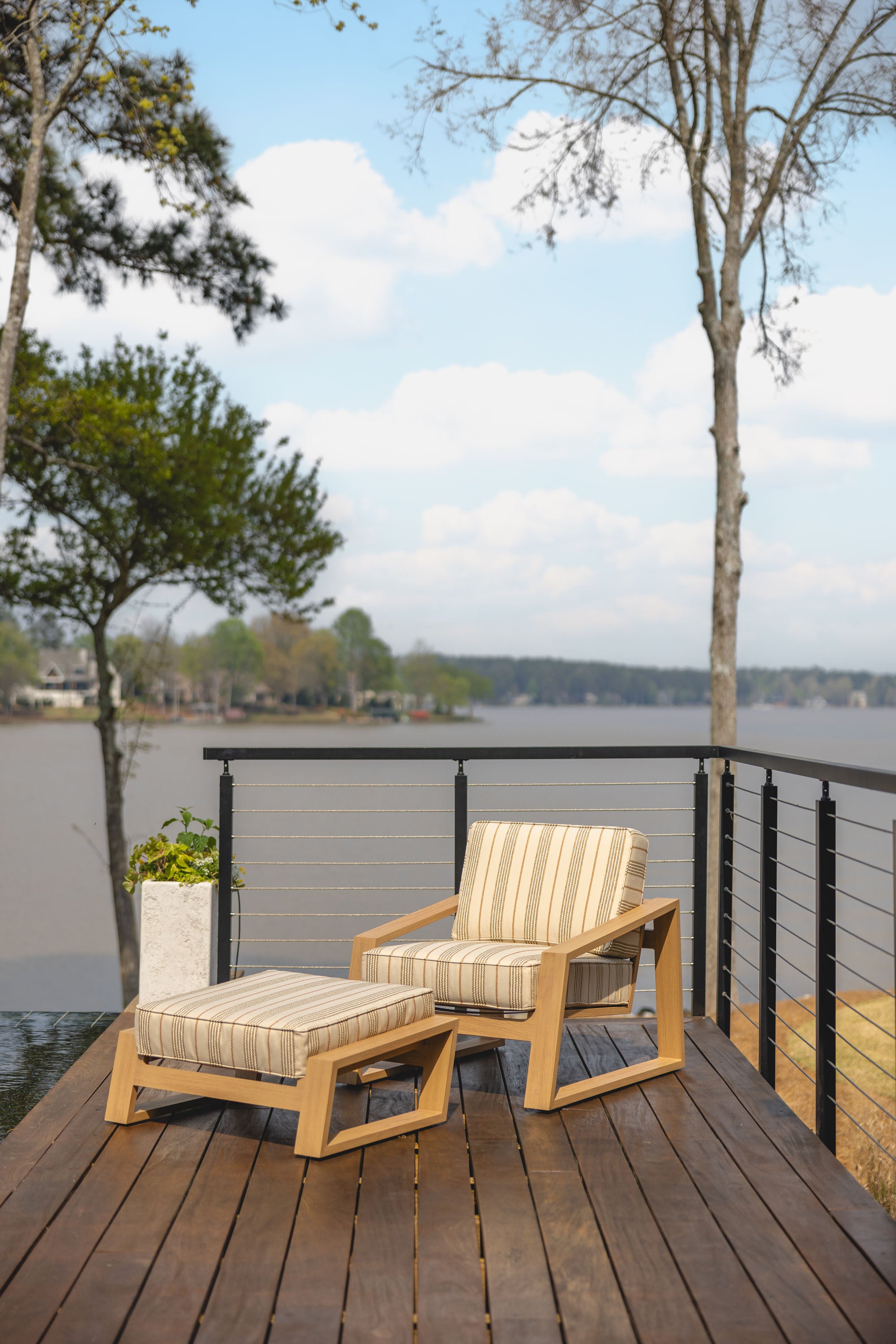 Pursuit Lounge Chair & Ottoman by Lloyd Flanders