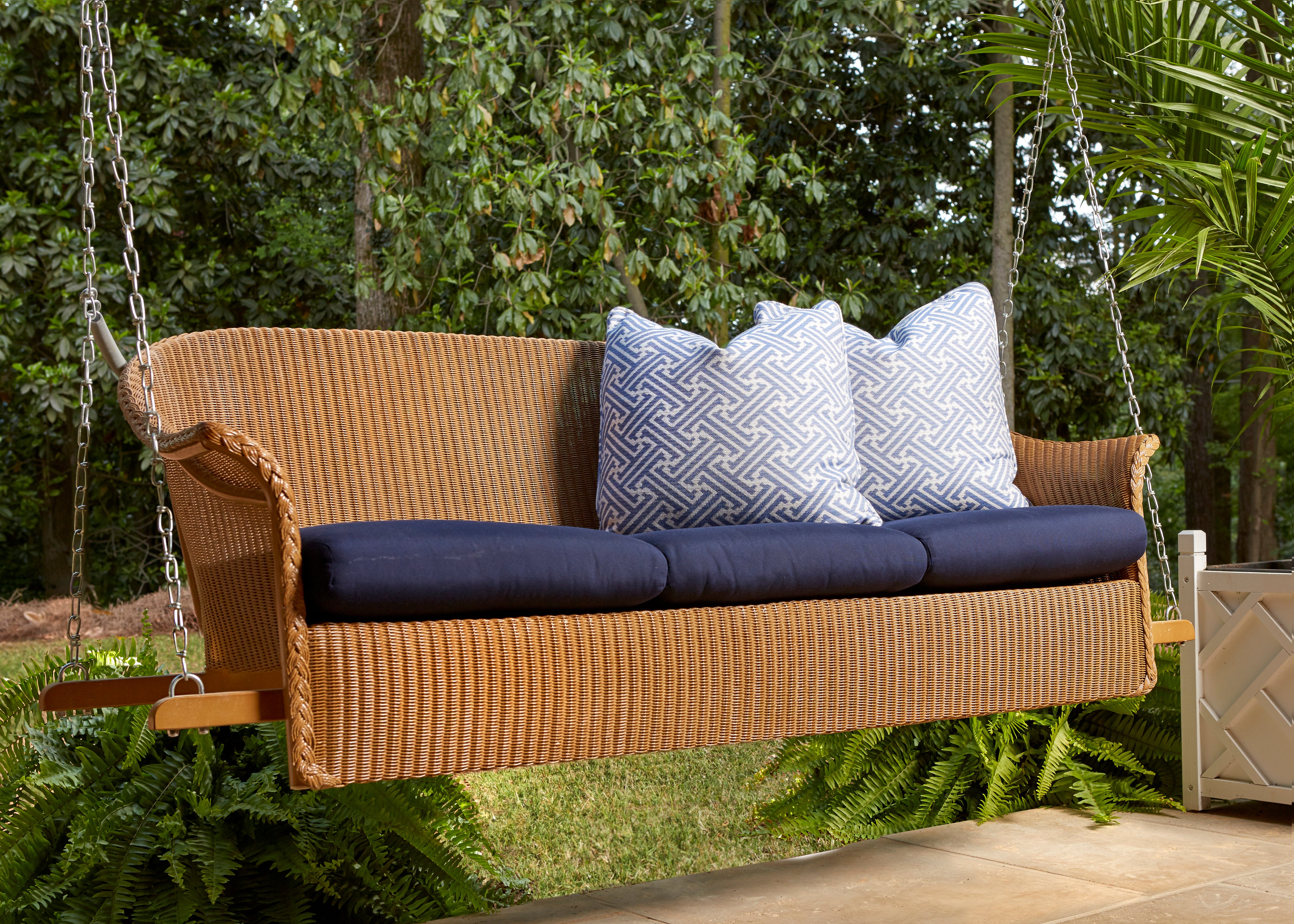 Loom 3-Seat Sofa Swing By Lloyd Flanders