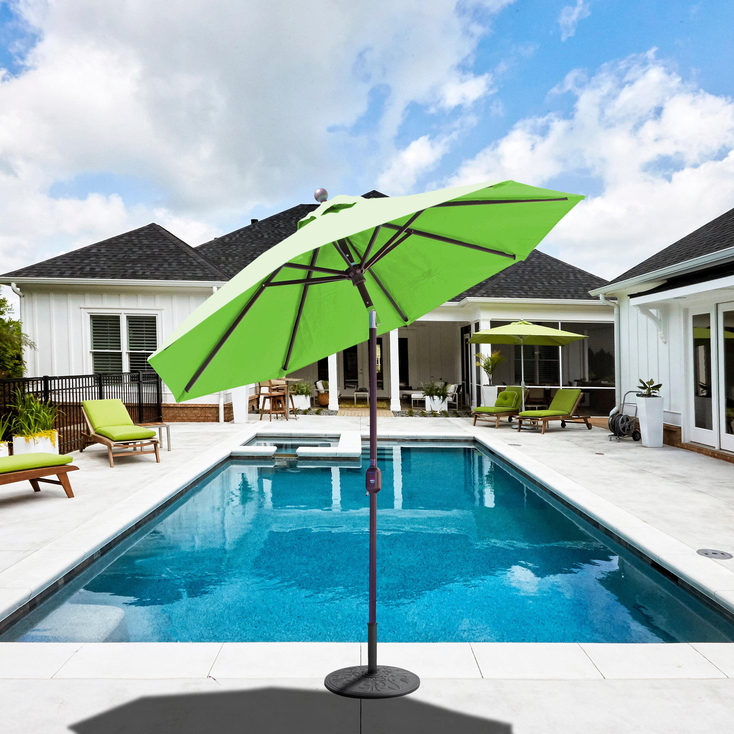 7.5 F Deluxe Market Umbrella by Galtech