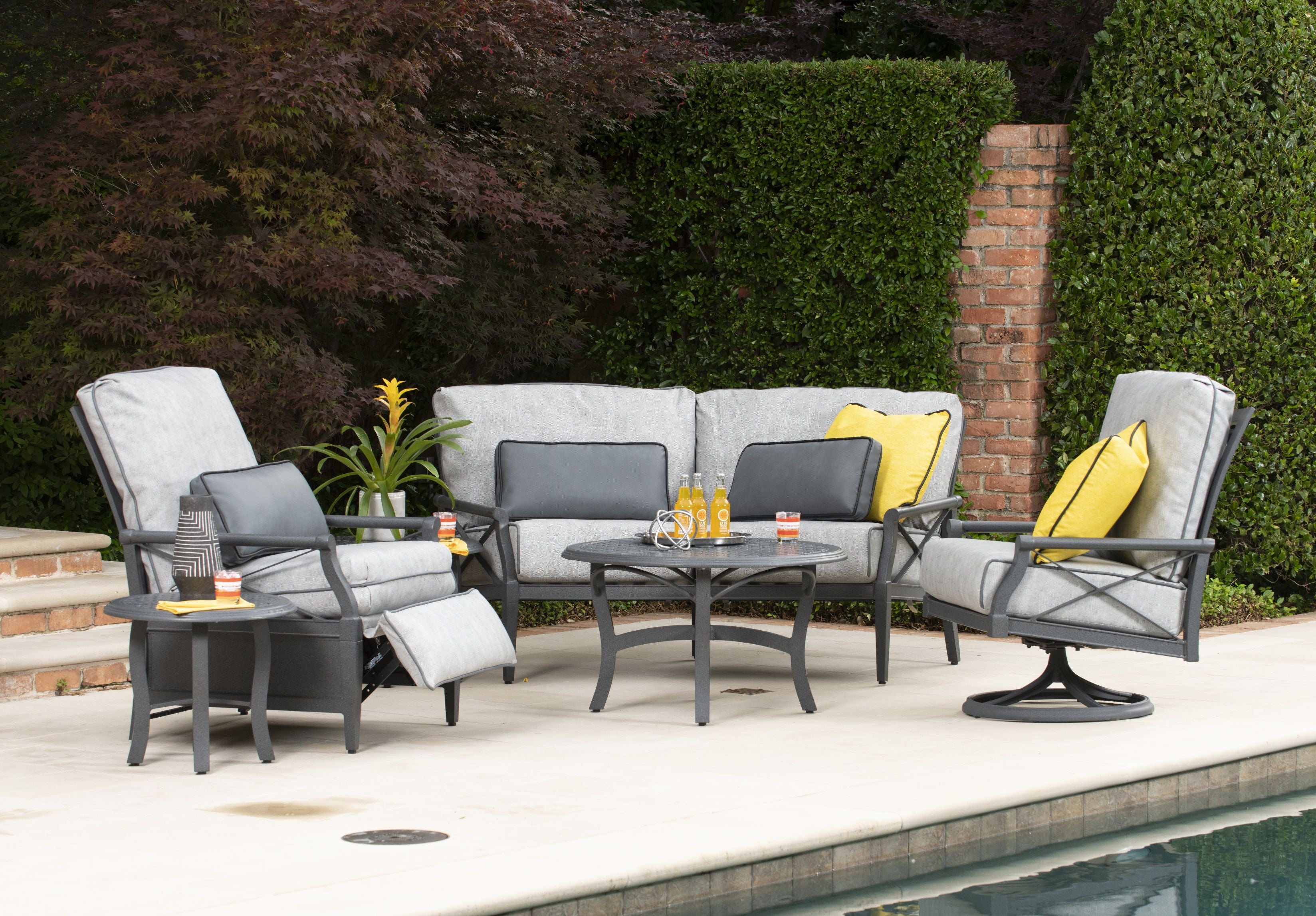 Woodard metal patio furniture hotsell