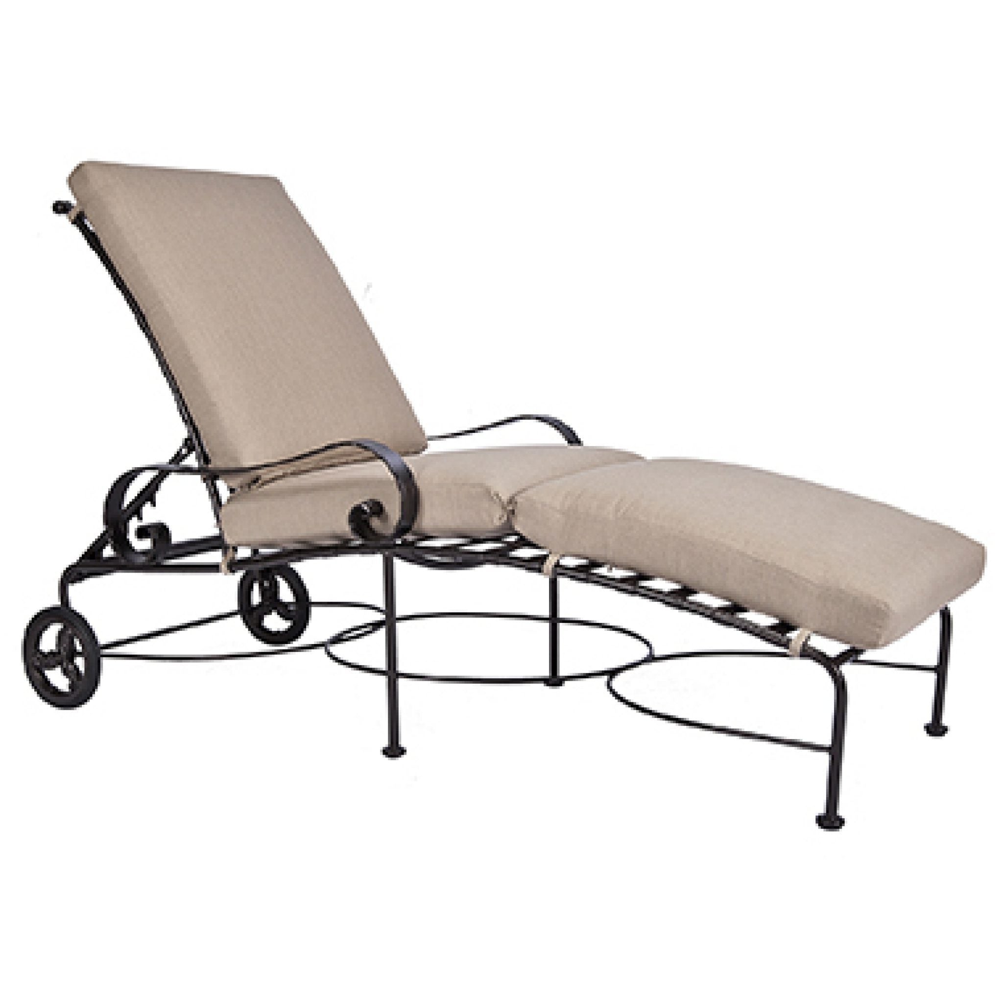 Classico Adjustable Chaise by Ow Lee