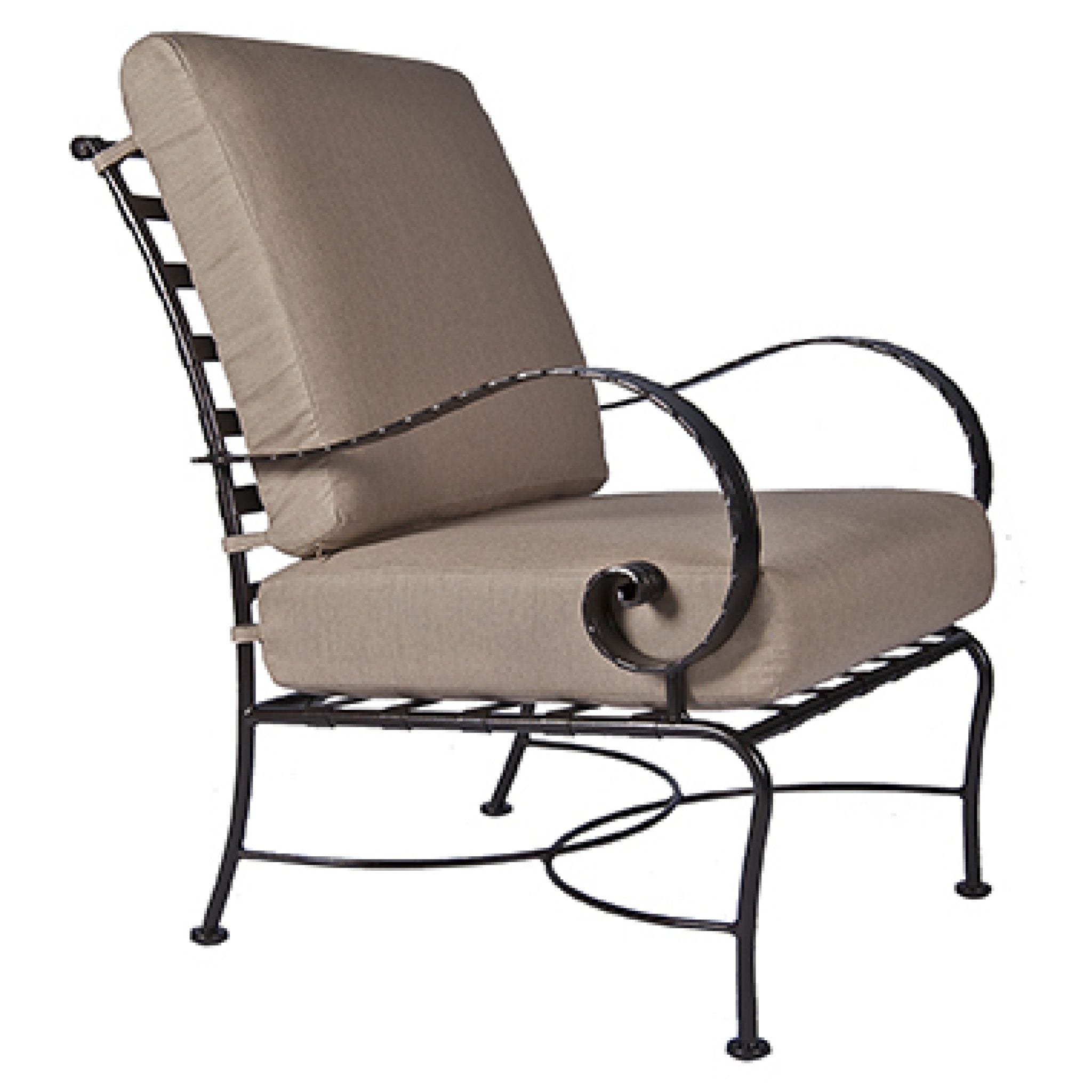 Classico Lounge Chair by Ow Lee