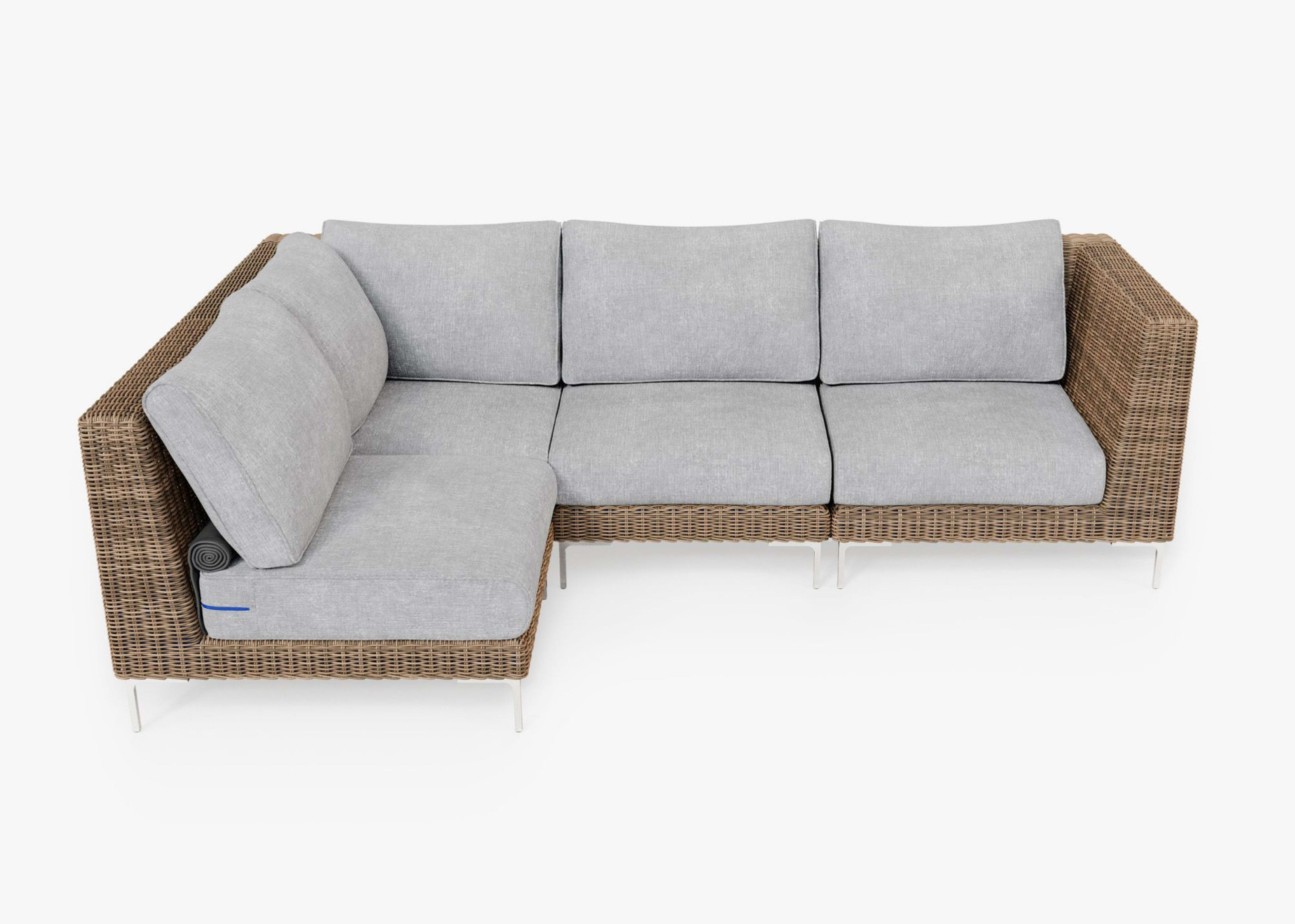 Wicker L Sectional - 4 Seat - Right By Outer