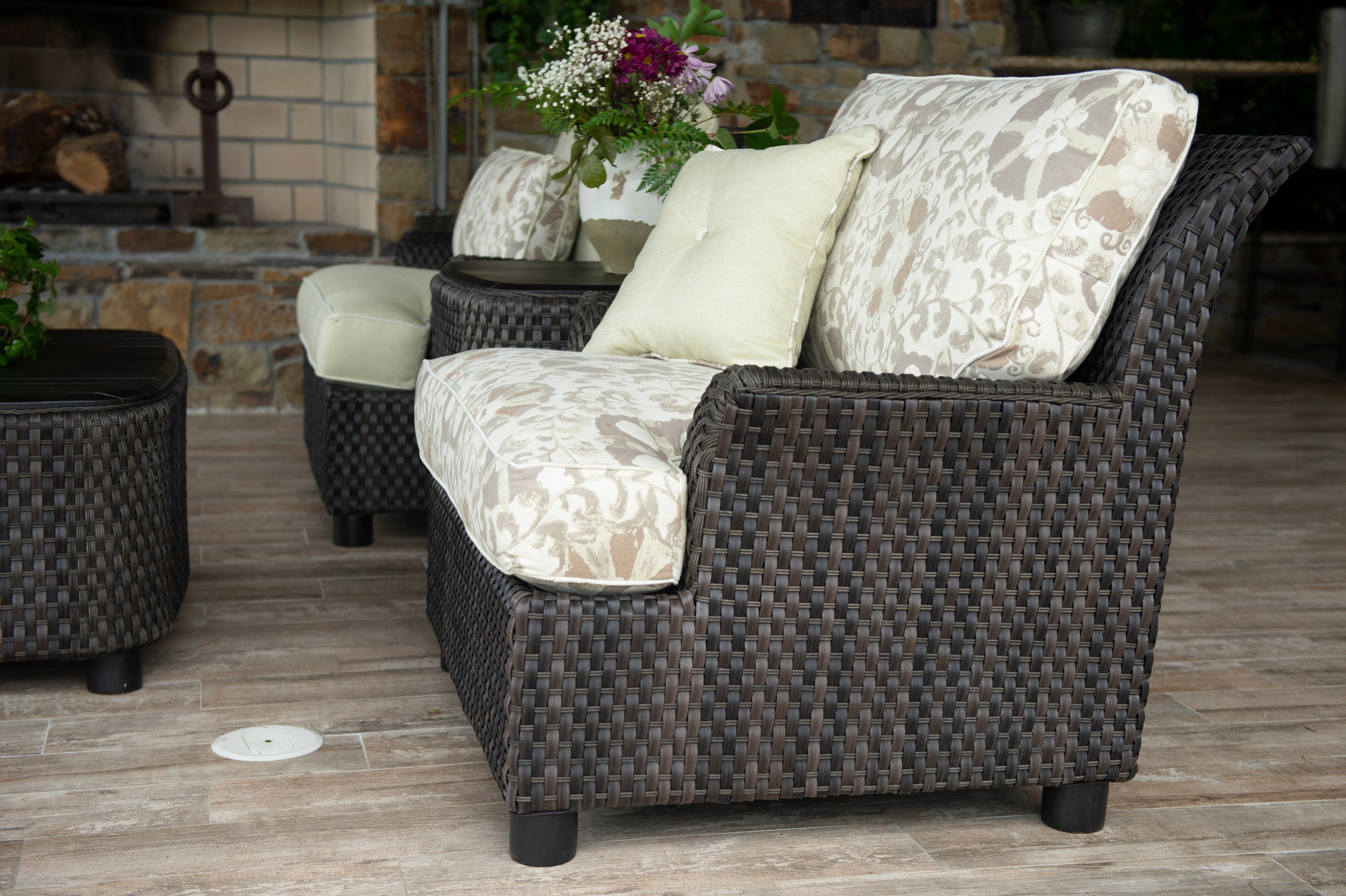Aruba Sofa Set By Woodard