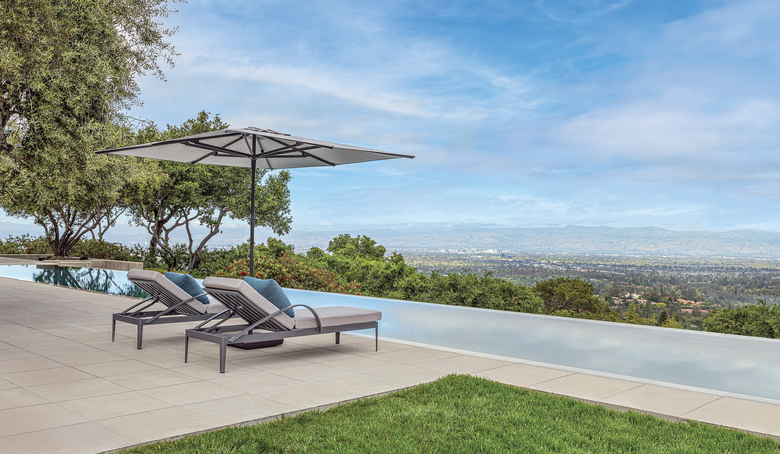 9 ft Octagon Libra Umbrella by Shademaker