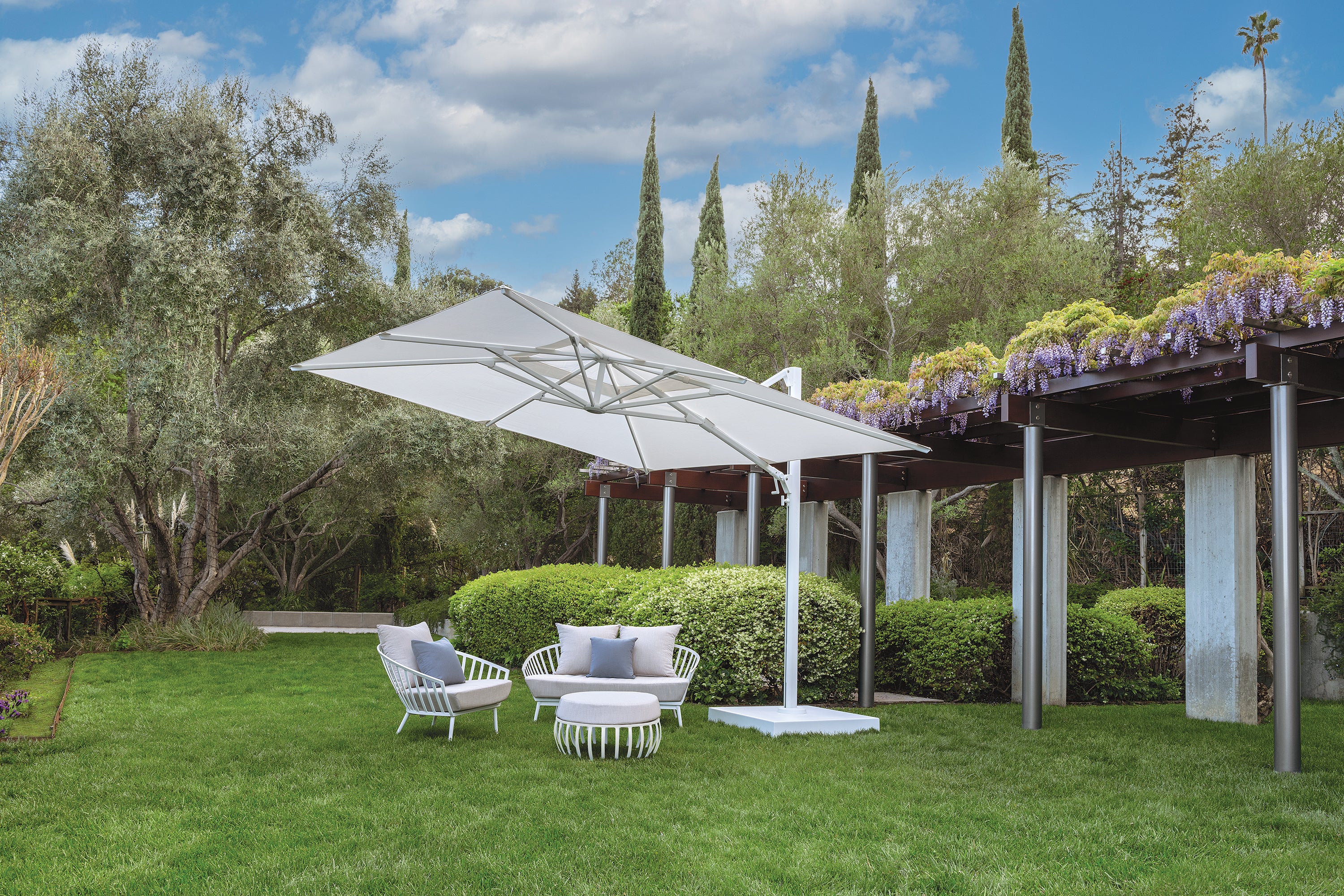 13 ft Square Polaris Cantilever by Shademaker 13 ft Square Polaris Cantilever by Shademaker