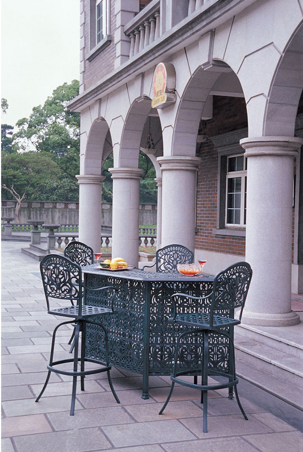 Tuscany Swivel Bar Stool by Hanamint