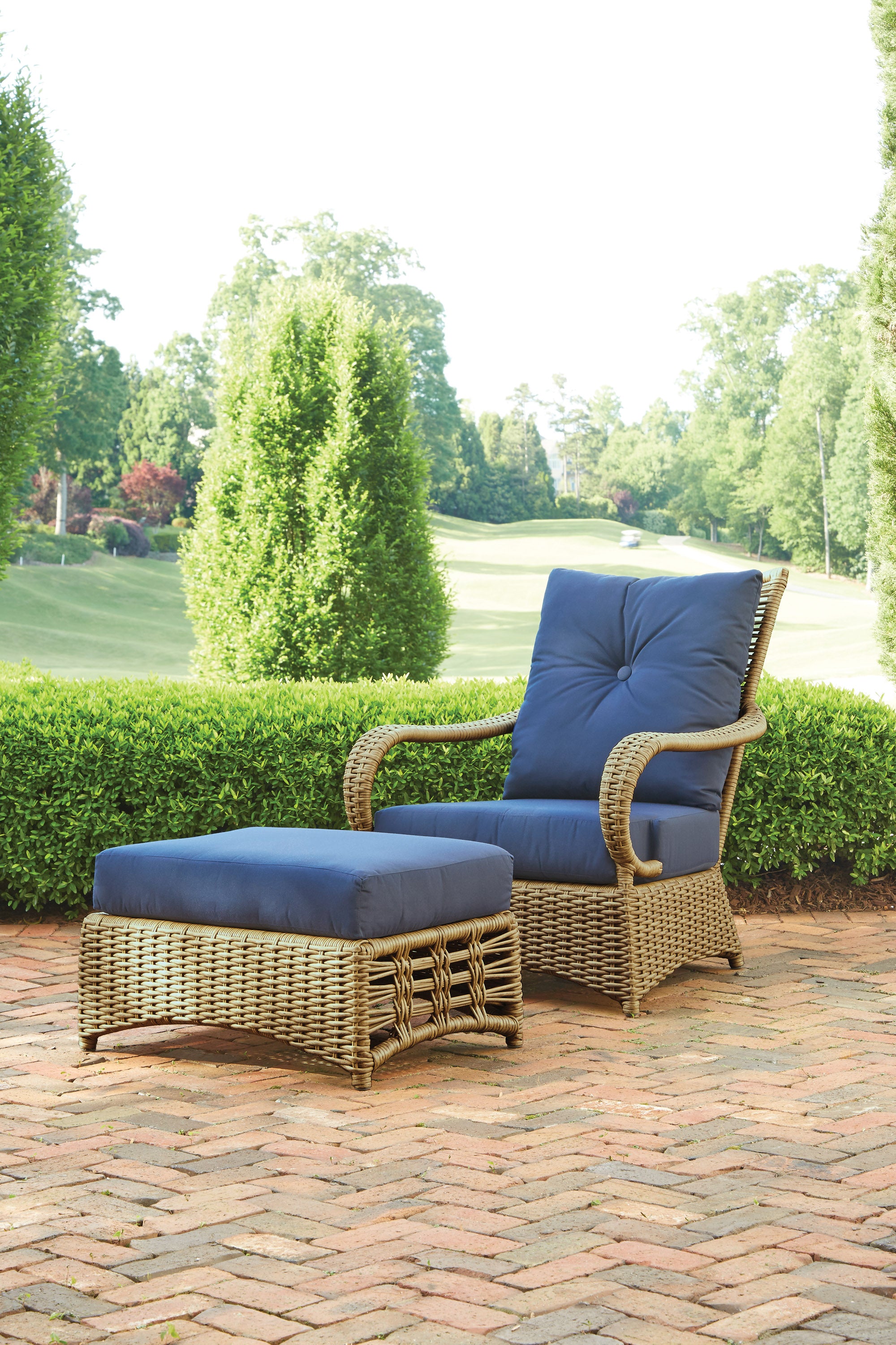 Magnolia Collection by Lloyd Flanders