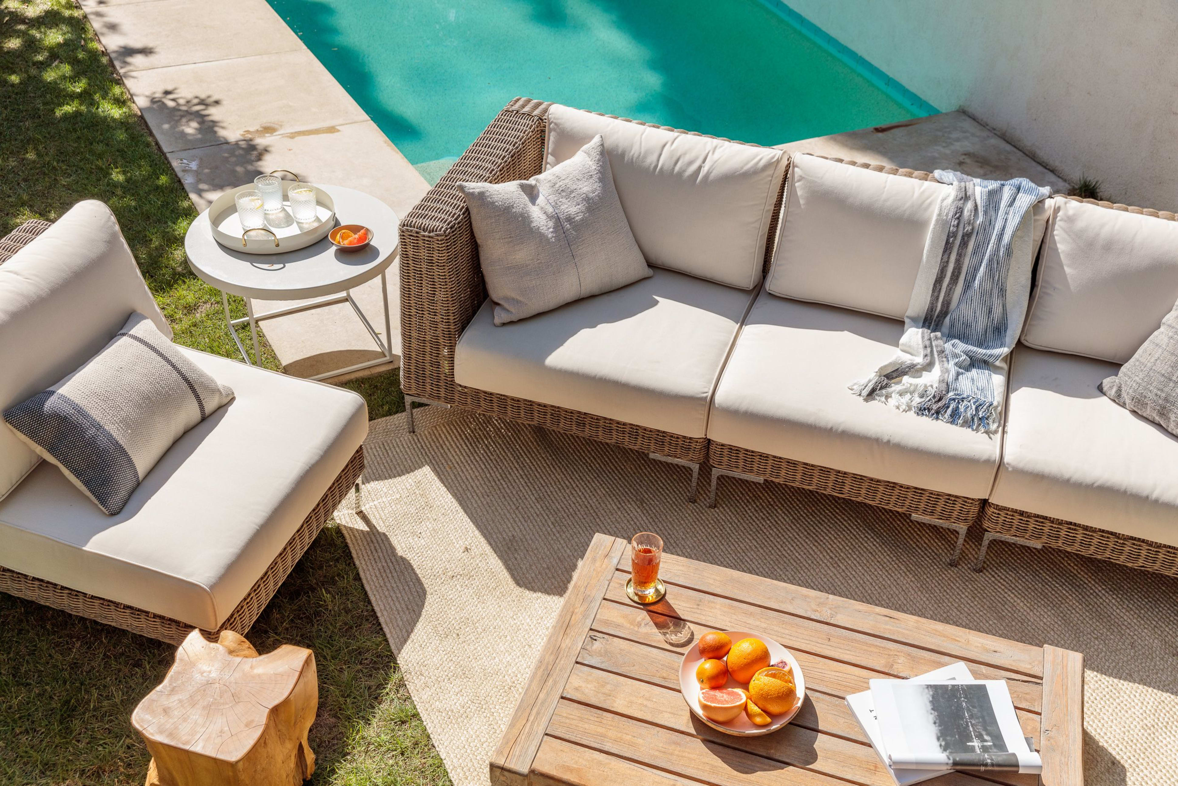 Wicker Outdoor Corner Sectional - 5 Seat By Outer