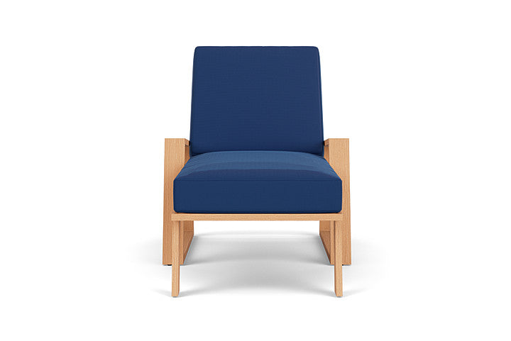 Pursuit Pool Chaise by Lloyd Flanders