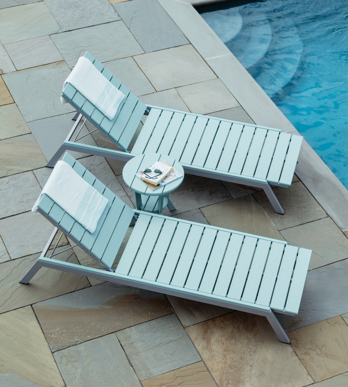 MAD Chaise - Thumbnail 2