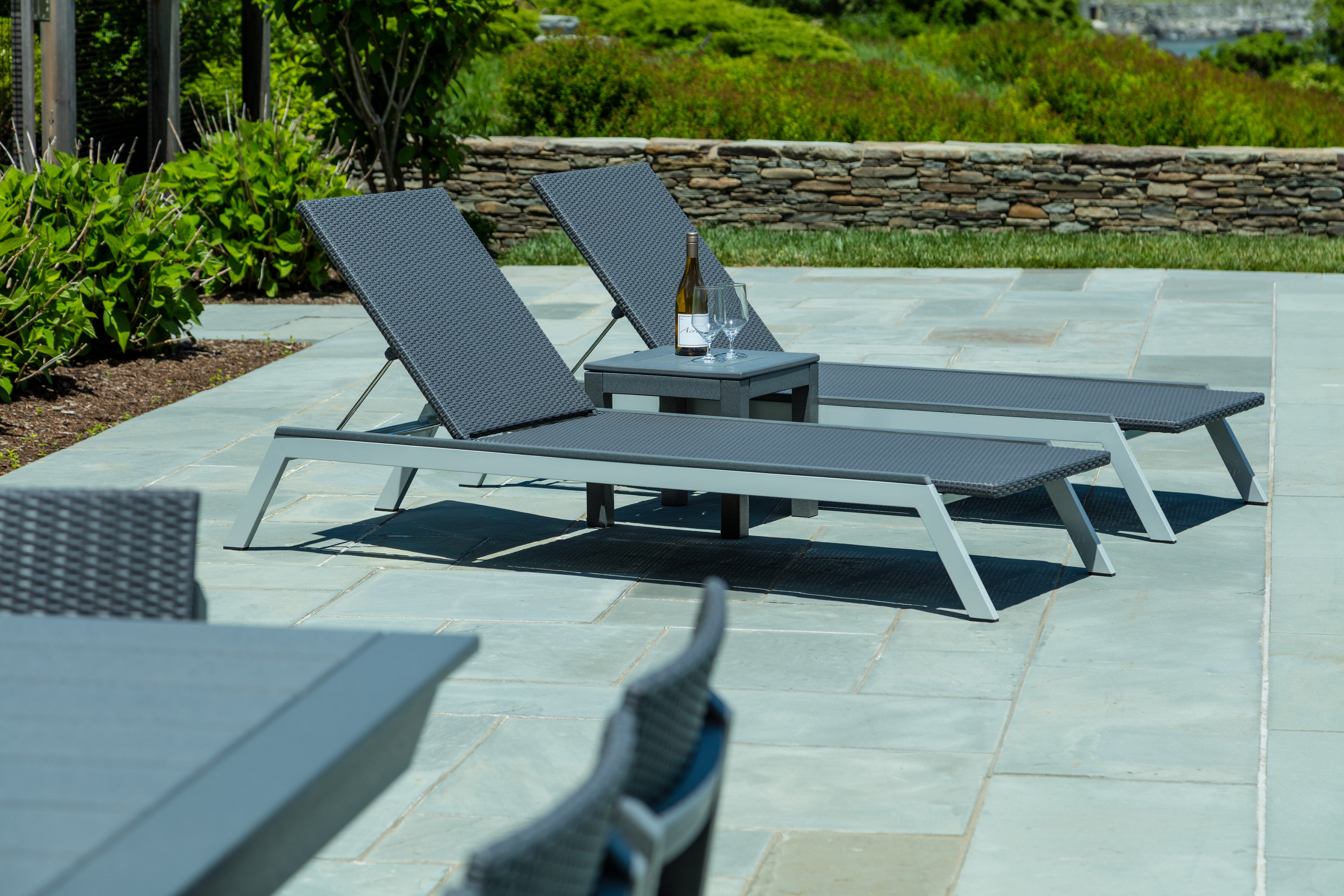 MAD Chaise