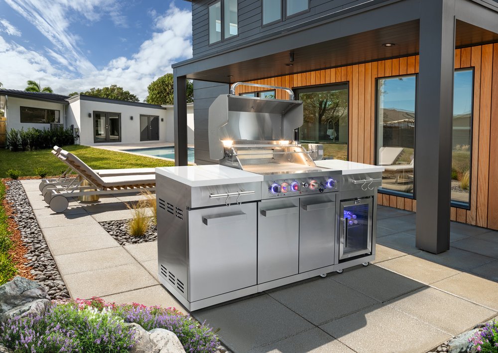 Compact Island Outdoor Kitchen MA-957FCRS with Refrigerator by Mont Alpi