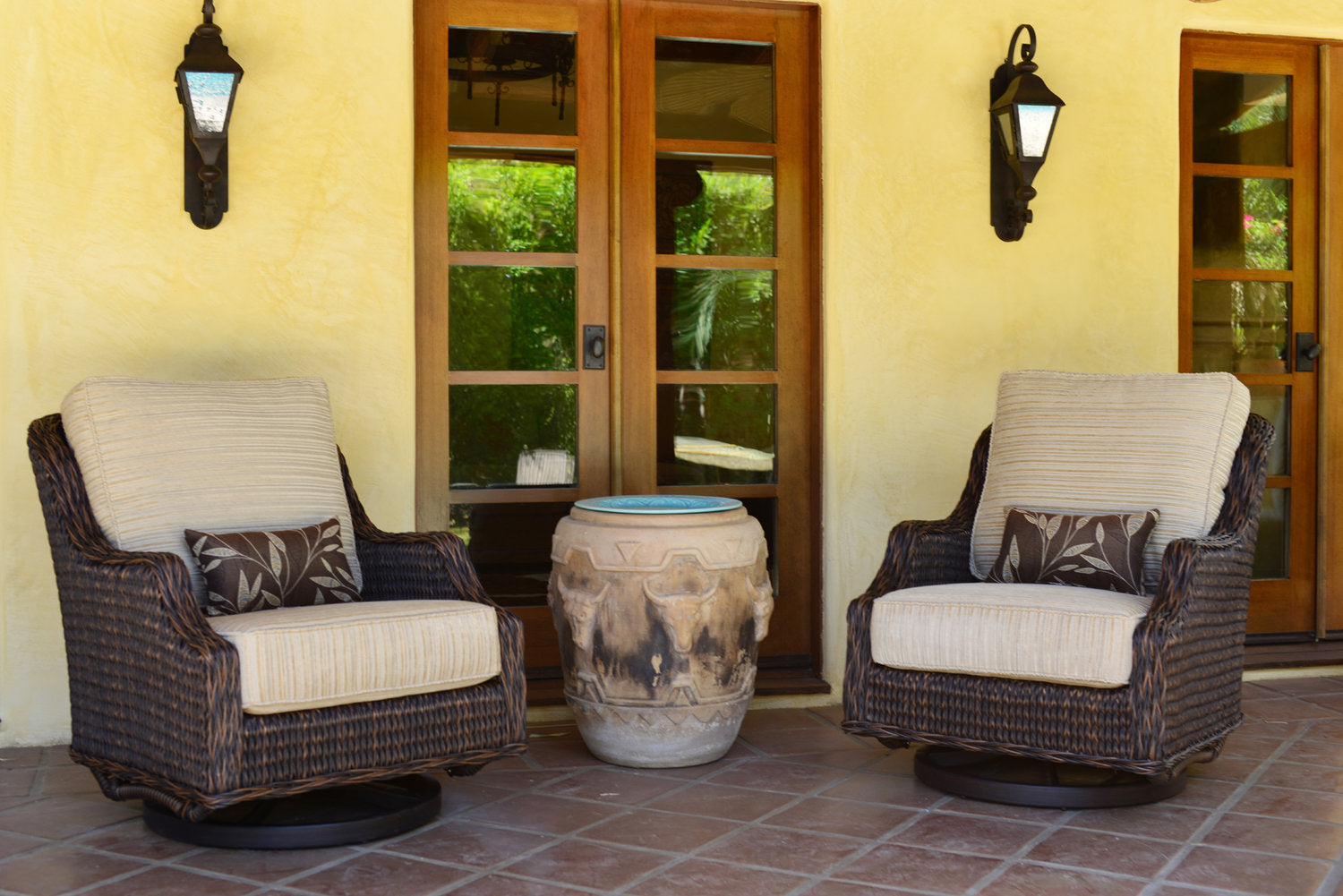 Monticello DS Swivel Glider By Patio Renaissance