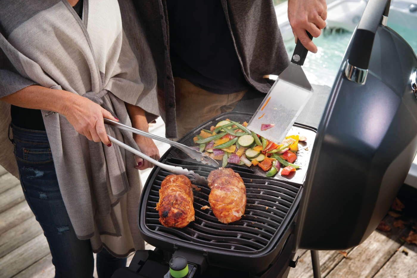 TravelQ™ PRO285E Portable Electric Grill