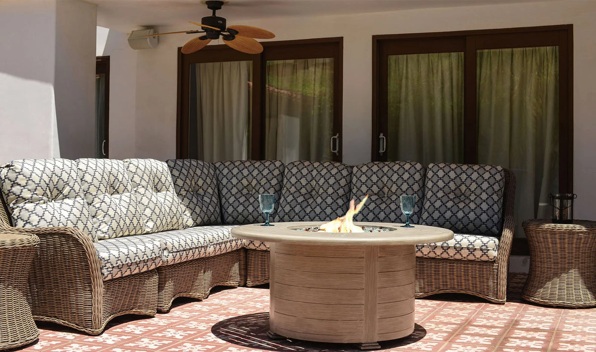 West Hampton 90 Degree Corner by Patio Renaissance