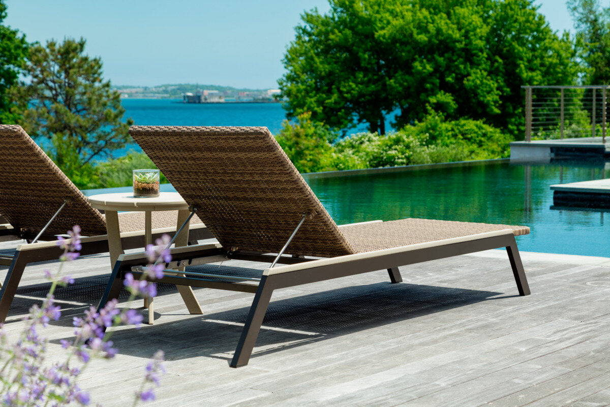 MAD Chaise