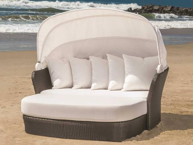 Evo Woven Lounger with Shade Replacement Cushion by Tropitone