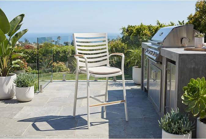 Laguna Beach EZ SPAN™ Wave Bar Stool by Tropitone