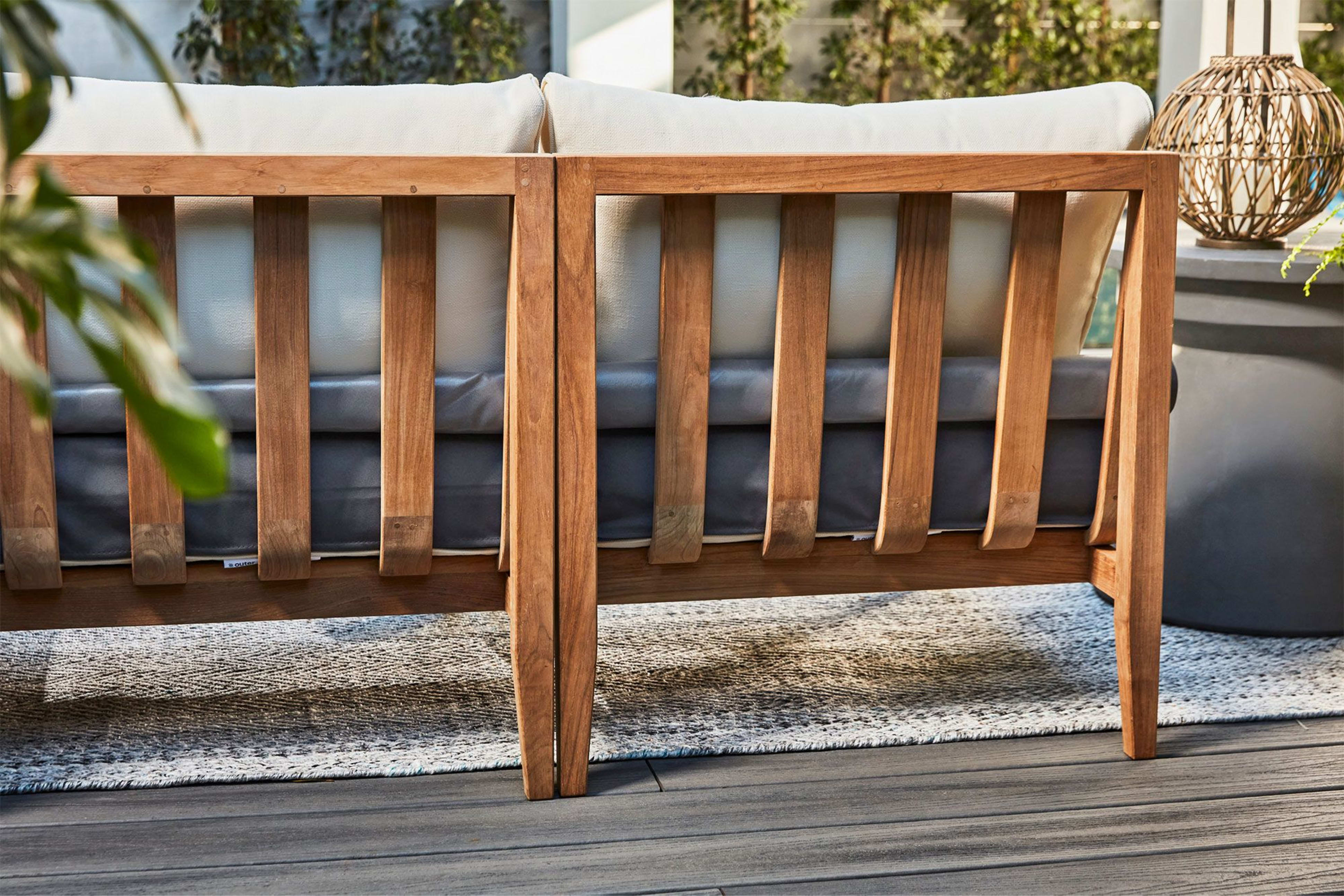 Outer Teak Closeup